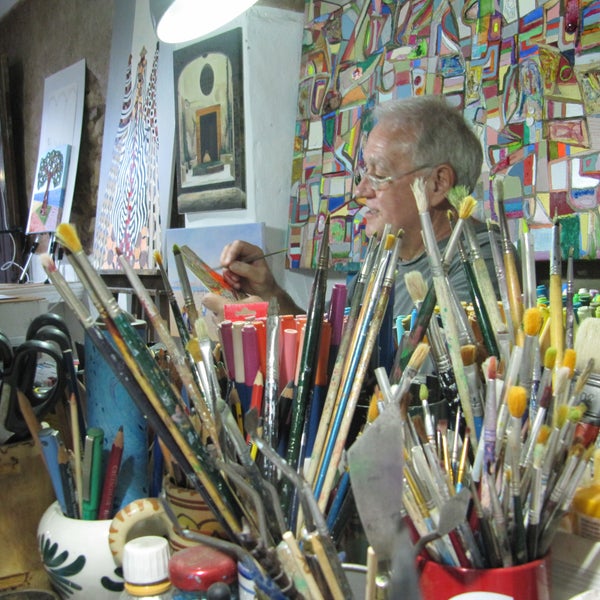 Domingo tarde de Julio en el taller de arte desde el Casco Antiguo de Altea con Nuño y sus abstractos.