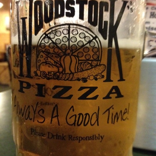 7/3/2012にJessa V.がWoodstock&#39;s Pizzaで撮った写真