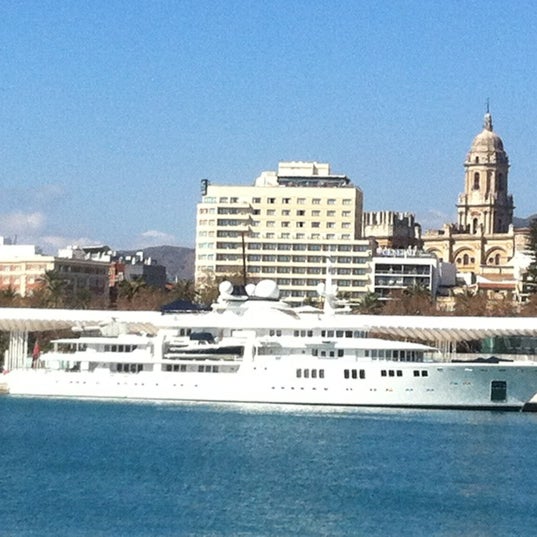 Снимок сделан в Malaga Charter пользователем Antonio F. 2/18/2012