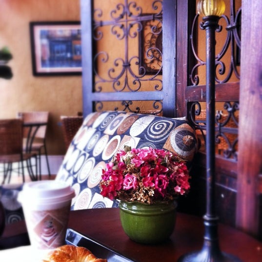 6/25/2012 tarihinde Trent K.ziyaretçi tarafından Wright Square Café'de çekilen fotoğraf