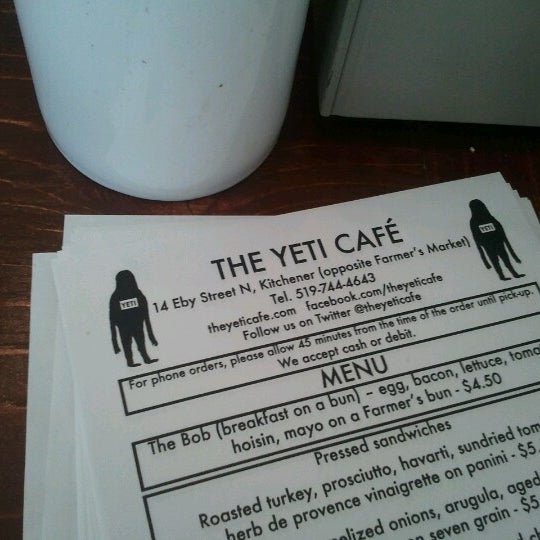 Foto tirada no(a) The Yeti Cafe por Kevin L. em 6/28/2012
