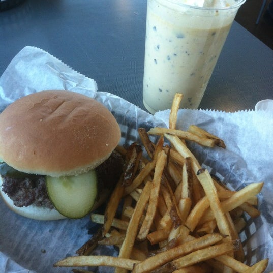 Photo taken at 96th Street Steakburgers by Jennnnay Z. on 3/9/2012