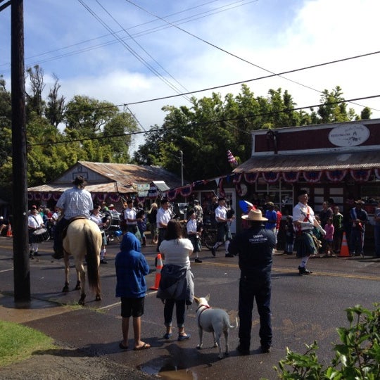 Makawao Farmer's market Makawao, HI