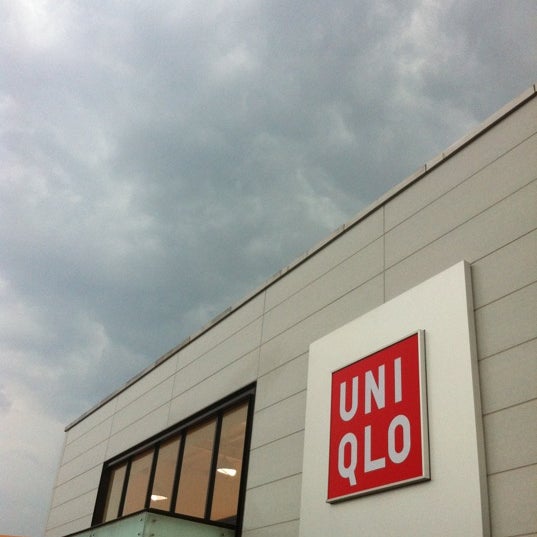 Fotos Em ユニクロ Loja De Roupas Fotos Em ユニクロ Loja De Roupas