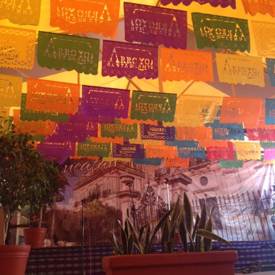 7/7/2012 tarihinde Regina M.ziyaretçi tarafından Restaurante Arroyo'de çekilen fotoğraf