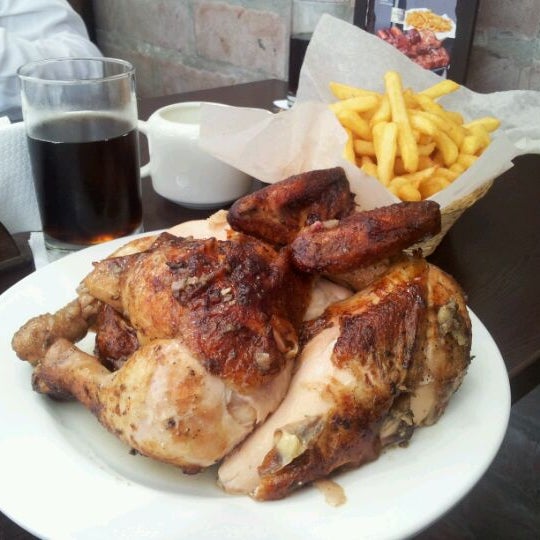 Villa Chicken & Grill Local de pollo frito en San Isidro Villa Chicken & Grill Local de pollo frito en San Isidro