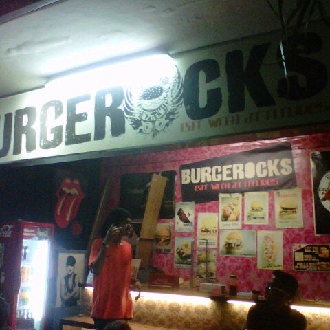 Photo taken at Burgerocks by Nico A. on 7/14/2012