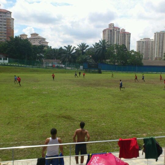 Footballhub - Setelah sekian lama akhirnya Footballhub telah membuahkan  hasil sebanyak 5 buah Padang Bola Sepak iaitu Padang Kota Kemuning,  Rimbayu, Puncak Alam dan baru² ini telah menambah dua buah padang di