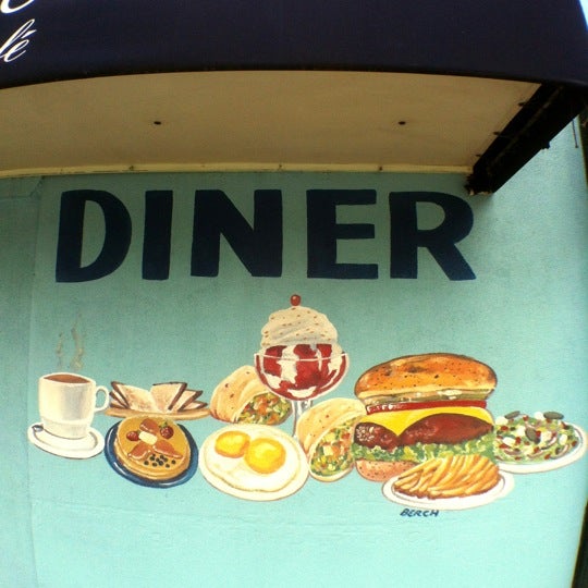 Photo taken at Star On 18 Diner Cafe by Douglas G. on 5/8/2012