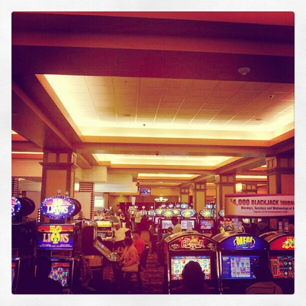Foto tirada no(a) Jackson Rancheria Casino Resort por Stephen C. em 4/29/2012