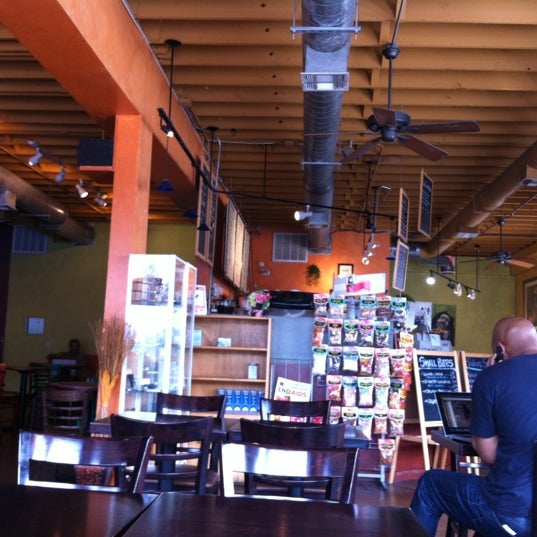 3/27/2012にBrandon S.がSabor y Cultura Caféで撮った写真