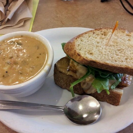 first visit, enjoyed spicy Thai peanut & rice soup with grilled tofu sandwich.