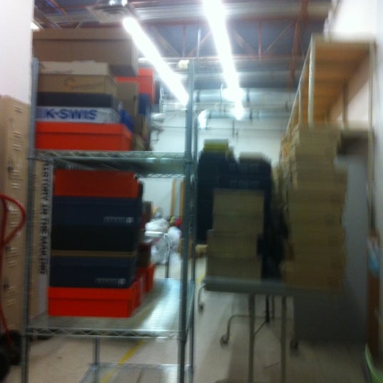 shoe carnival on broadway