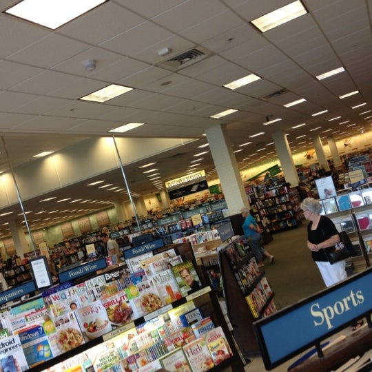 Photos At Barnes Noble 18 Tips From 612 Visitors