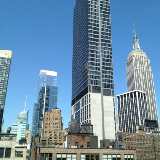 Снимок сделан в Fairfield Inn &amp; Suites by Marriott New York Manhattan/Chelsea пользователем Chanel W. 5/18/2012