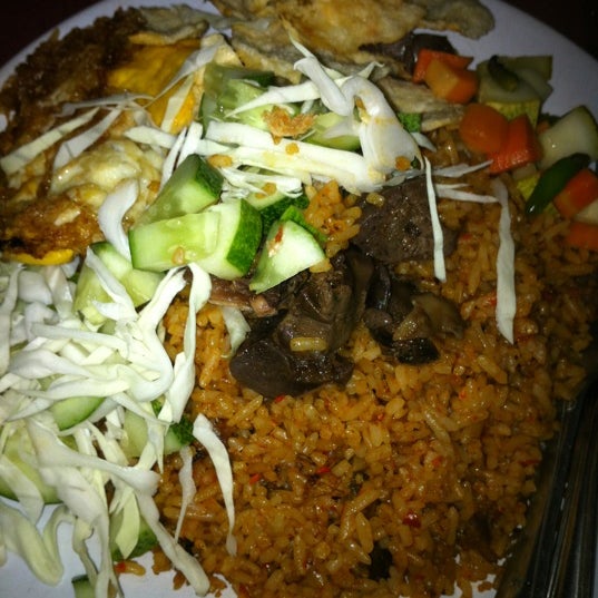 Fotos En Nasi Goreng Warung Bhakti Kebayoran Baru 67 Tips De 2749 Visitantes