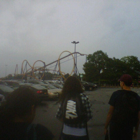 Parking Lot/Picnic Area - Kings Dominion - Doswell, VA