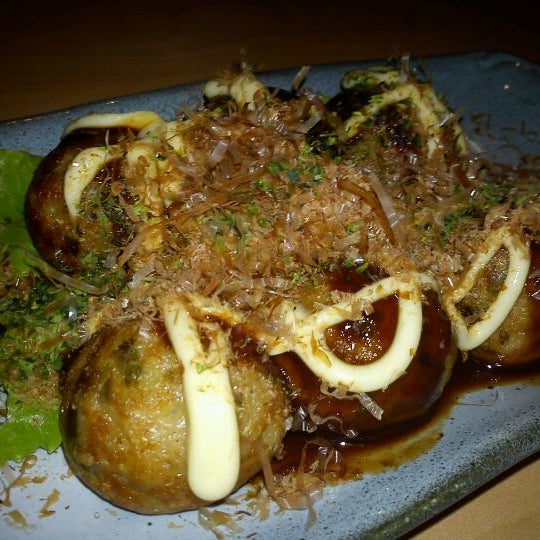 Photo taken at Yang&#39;s Izakaya &amp; Japanese Cuisine by Julian L. on 9/3/2012