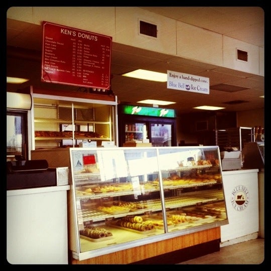 Photo taken at Ken&#39;s Donuts by Park on 1/29/2011