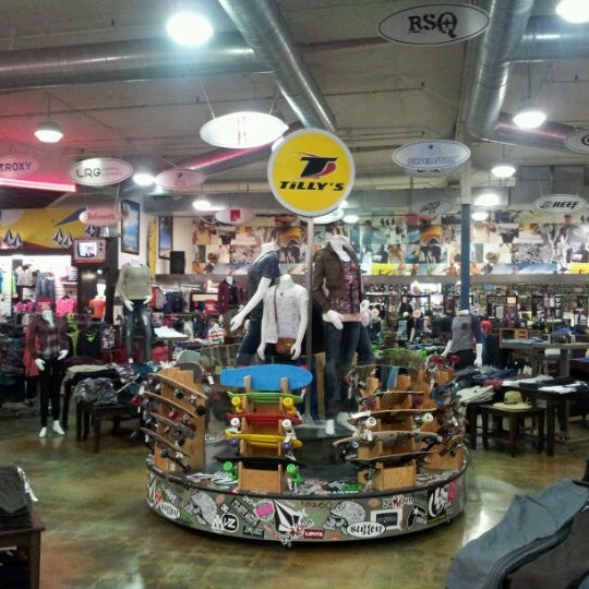 tillys lrg