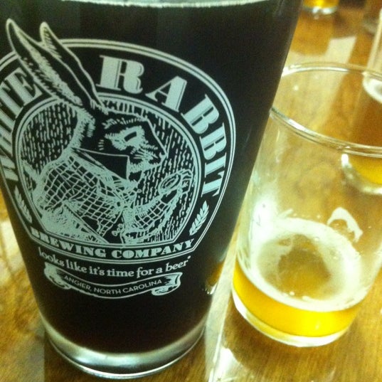 8/19/2012에 Andrew S.님이 White Rabbit Brewery에서 찍은 사진