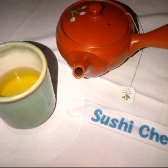 Foto diambil di Sushi Chef Japanese Restaurant &amp; Market oleh Cassandra M. pada 6/2/2012