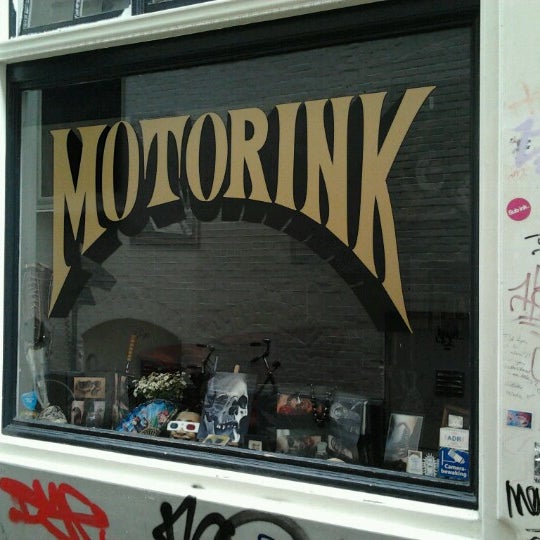 รูปภาพถ่ายที่ Motorink Finest Tattooing โดย Jana S. เมื่อ 8/6/2012
