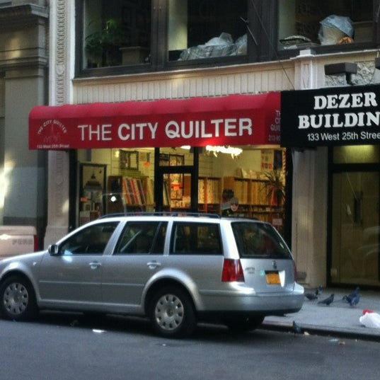 Foto tomada en The City Quilter  por Elizabeth E. el 11/19/2011