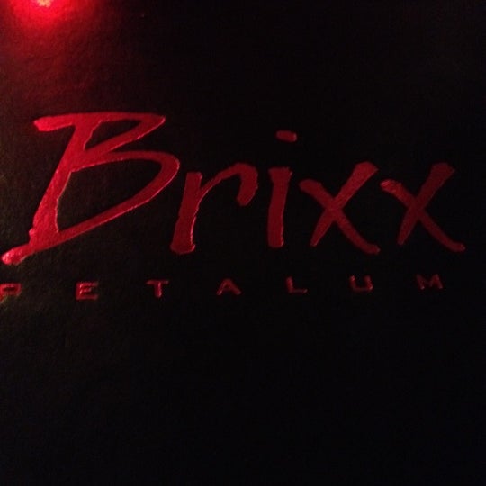 Photo prise au Brixx Pizzeria par Kelab A. le8/18/2012