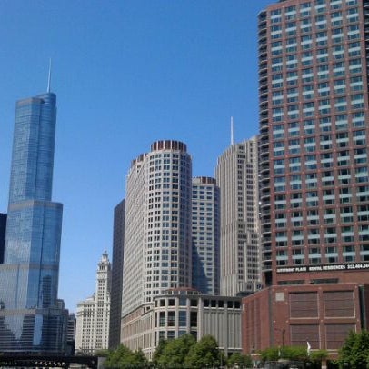 Foto tirada no(a) Chicago Line Cruises por Jennifer S. em 6/1/2012