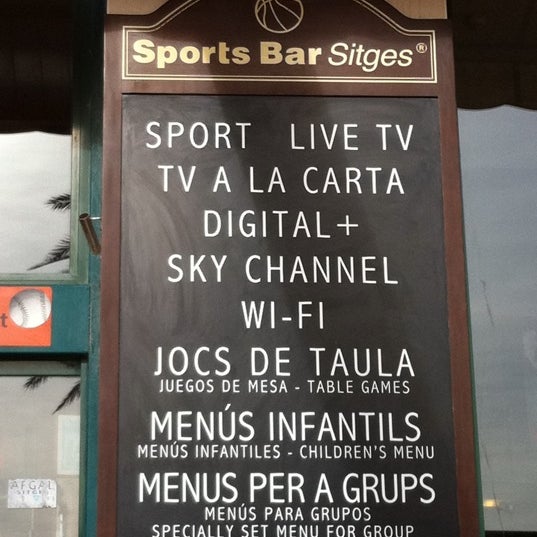 Photo taken at Sports Bar Sitges by Manolo D. on 1/6/2012