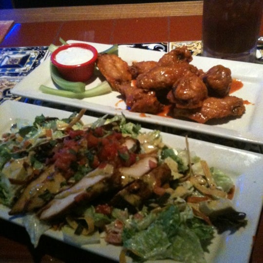 Photo taken at Chili&#39;s Grill &amp; Bar by Jackie J. on 7/2/2012