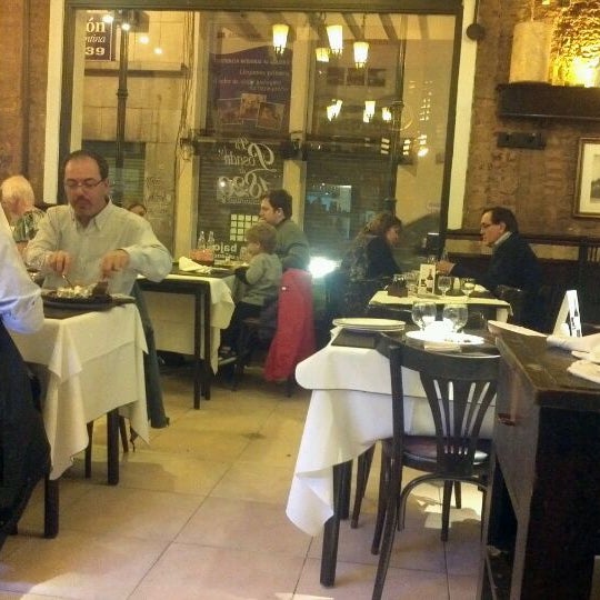 Photo taken at Hotel Posta Carretas Buenos Aires by Fernando A. on 5/16/2012