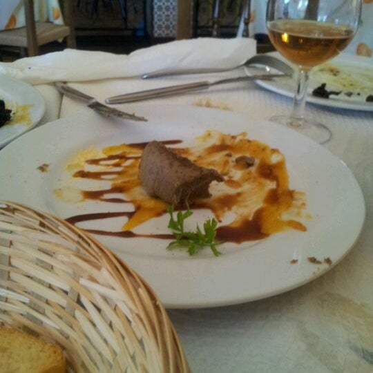 1/5/2012 tarihinde Chipyziyaretçi tarafından Restaurante Los Naranjos'de çekilen fotoğraf