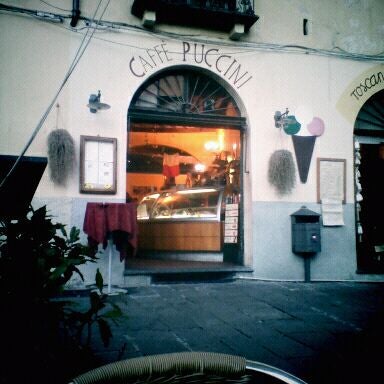 Caffe Puccini Cafe