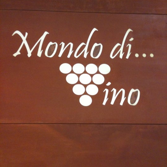 7/13/2011에 Gabriella A.님이 Mondo di Vino Enogastronomia에서 찍은 사진