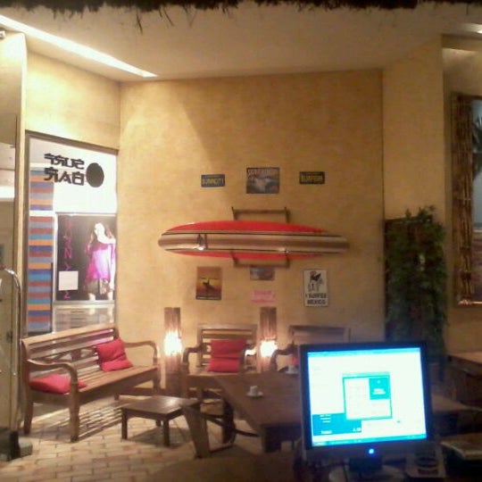 รูปภาพถ่ายที่ Mormaii Surf Bar โดย Felipe D. เมื่อ 8/17/2011