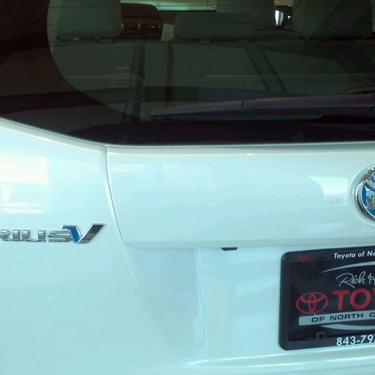 Foto scattata a Hendrick Toyota of North Charleston da Laurel L. il 1/9/2012