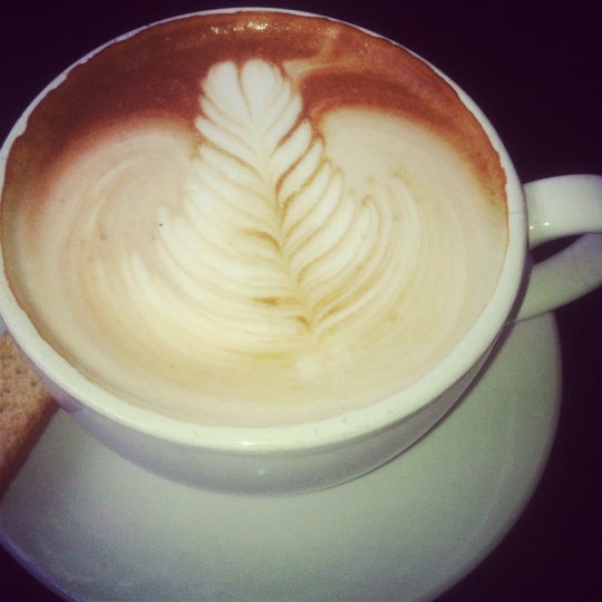 11/4/2011 tarihinde 🎯Eric💀 .ziyaretçi tarafından Two Rivers Craft Coffee Company'de çekilen fotoğraf