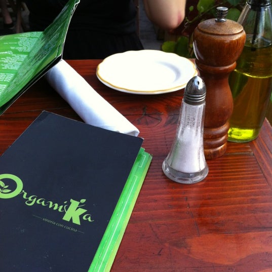 6/8/2012에 Jason F.님이 Organika - Organic Bar &amp; Kitchen에서 찍은 사진
