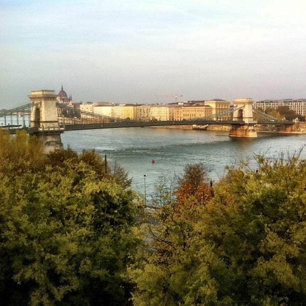 10/27/2011 tarihinde Daniel B.ziyaretçi tarafından Lanchid 19 Design Hotel Budapest'de çekilen fotoğraf