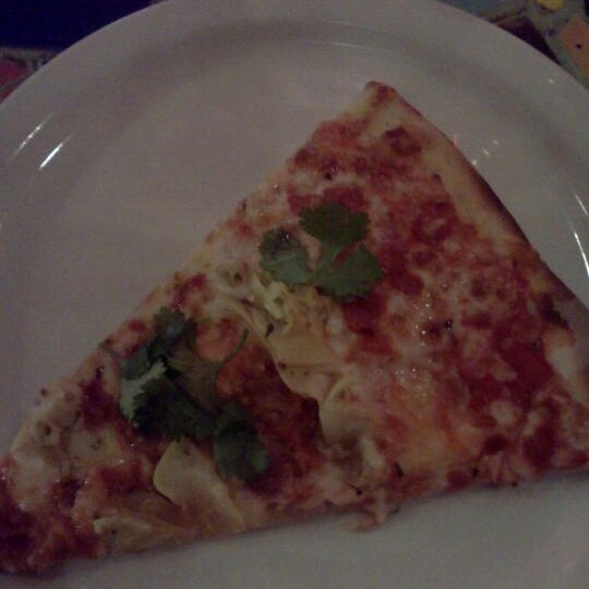 Das Foto wurde bei Proto&#39;s Pizza-Denver von Laura S. am 12/31/2011 aufgenommen