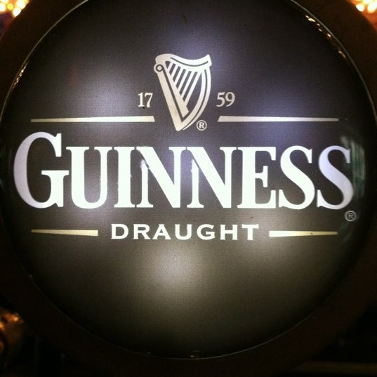 รูปภาพถ่ายที่ Rí Rá Irish Pub โดย Ed P. เมื่อ 12/19/2011