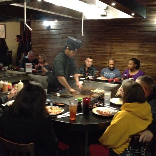 12/3/2011にddongkang momがGeisha House Steak &amp; Sushiで撮った写真