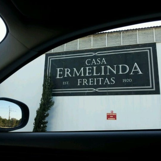 รูปภาพถ่ายที่ Casa Ermelinda Freitas โดย Rui G. เมื่อ 2/11/2012