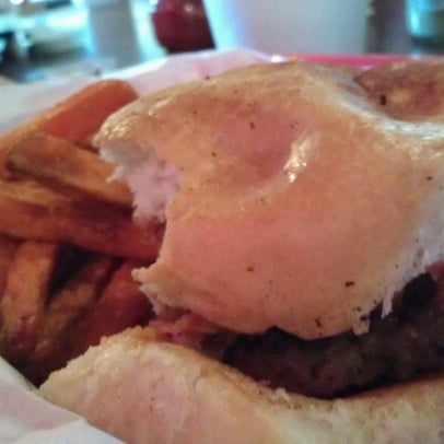Photo taken at Moonie&#39;s Burger House - Anderson Mill by Justin G. on 7/24/2012