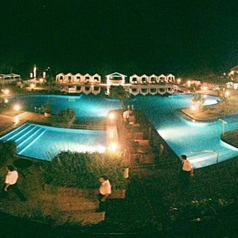 Photo taken at Arapey Thermal Resort  &amp; Spa by Cata on 1/4/2012
