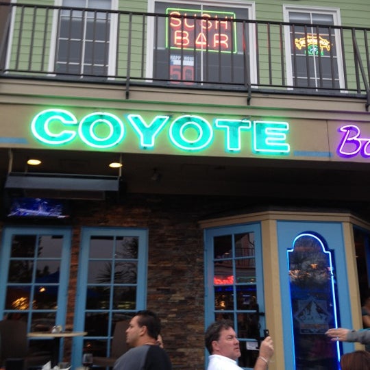 รูปภาพถ่ายที่ Coyote Bar &amp; Grill โดย Susan H. เมื่อ 3/30/2012