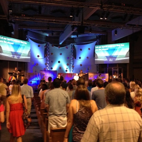 รูปภาพถ่ายที่ Cross Point Church โดย Carolyn S. เมื่อ 7/8/2012