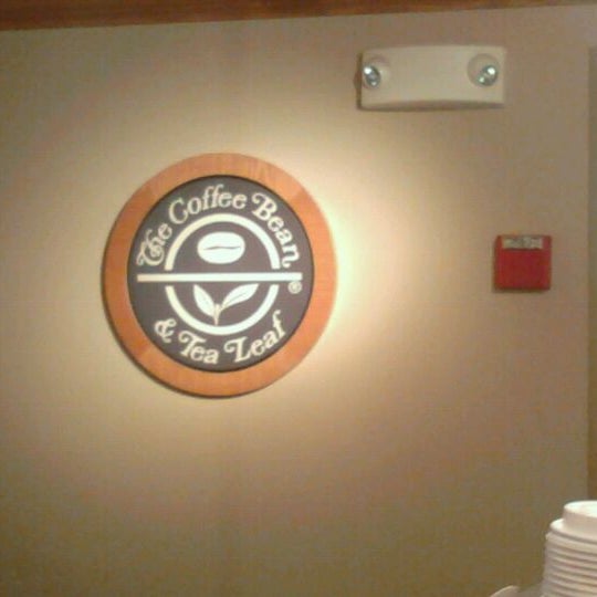 Photo taken at The Coffee Bean &amp; Tea Leaf by David T. on 8/24/2011